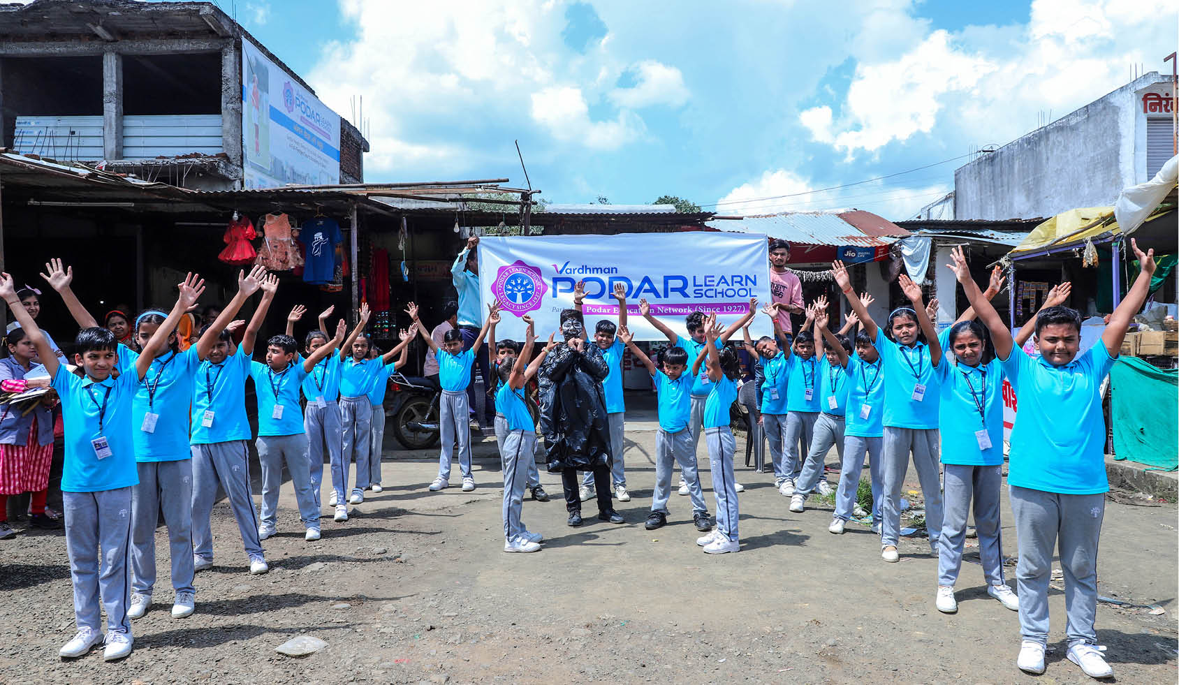 Exploring Beyond the Classroom – The Importance of Regular Day Trips to the Local Community