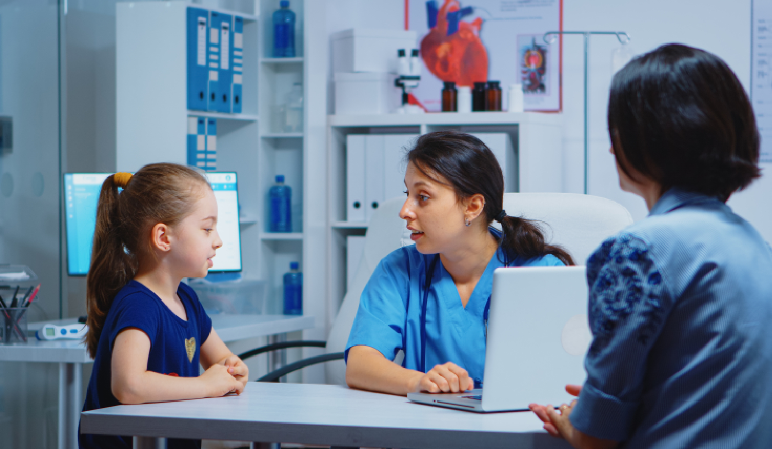 The Benefits of a Fully Equipped Medical Room in Schools